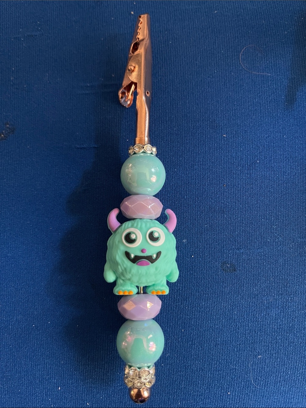 Cute Mint Monster Beaded Charm Smoking Clip